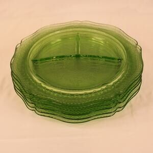 Set of 6 VTG Uranium Glass Scallop Edge Embossed Divided Dinner Plates 11"
